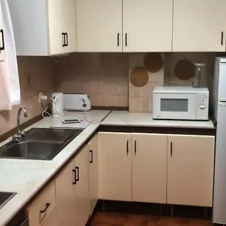 Apartamento A Pie De Playa Y Piscina Daire *